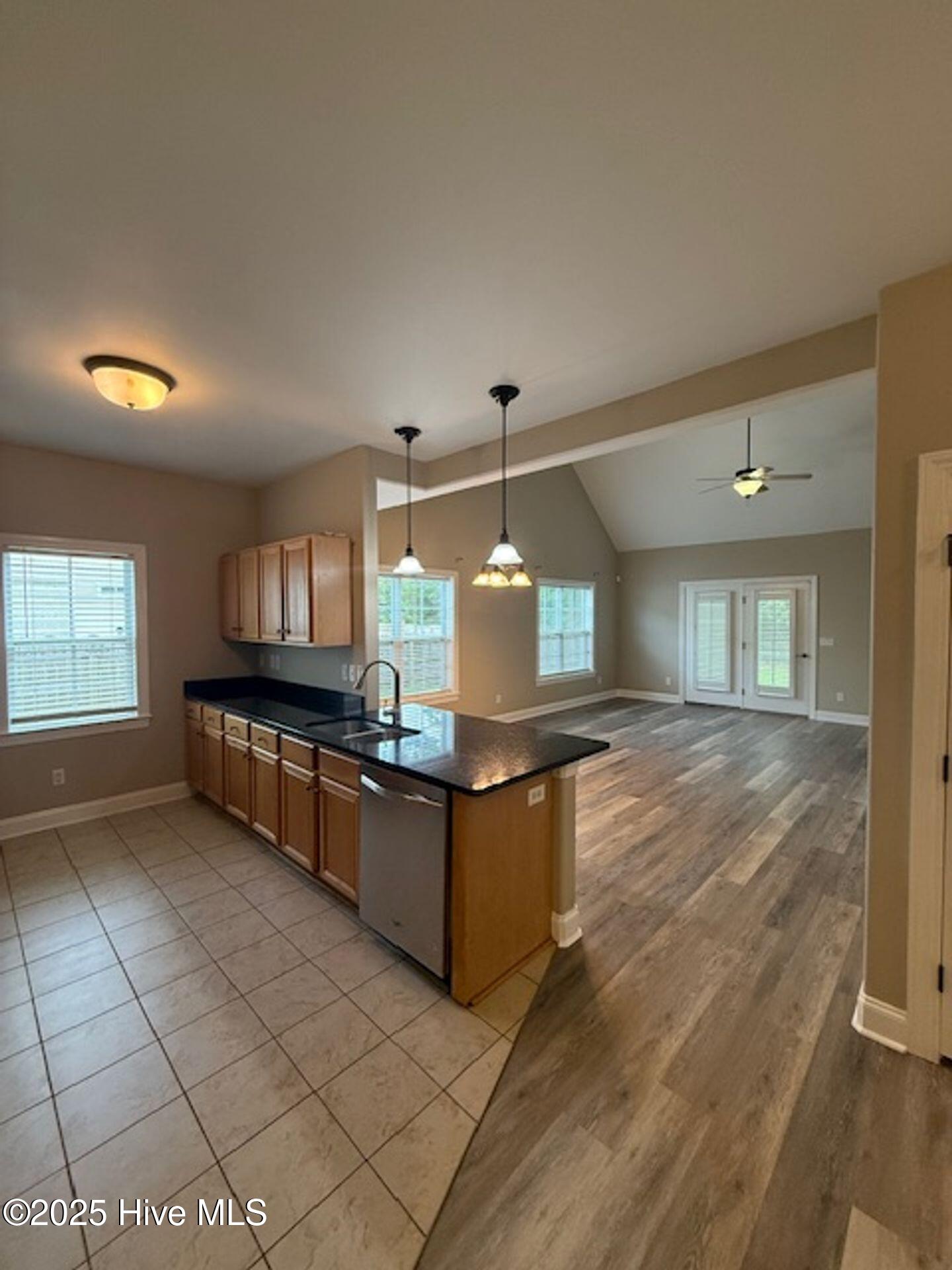 103 Coree Way New Bern, NC 28562 - Photo 5 of 16 IMG_7204