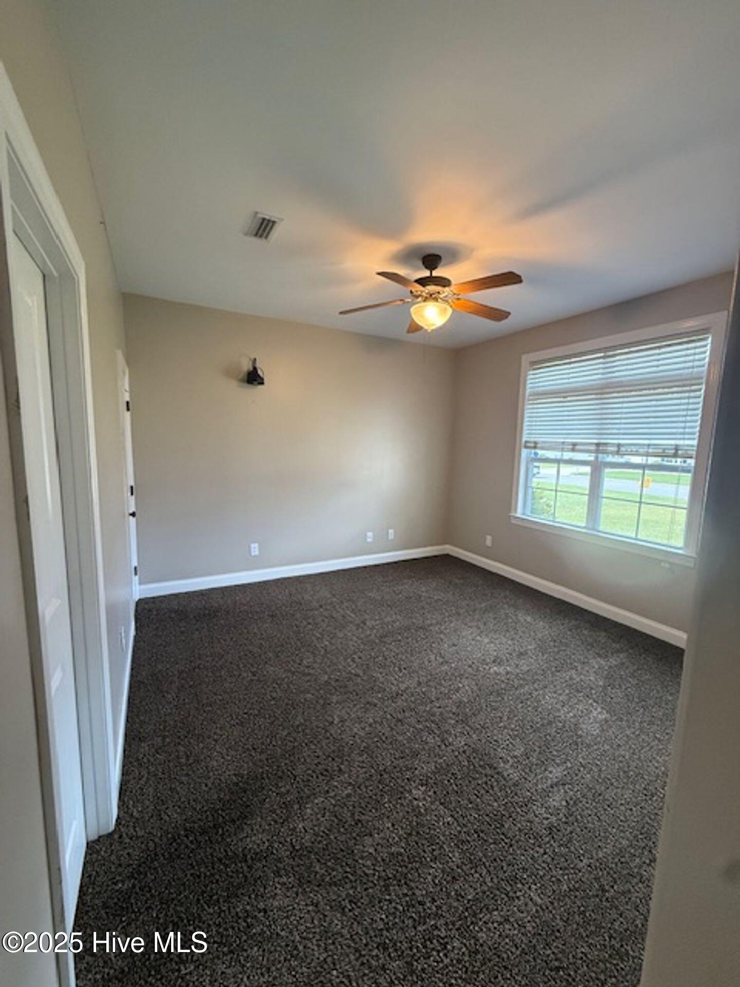 103 Coree Way New Bern, NC 28562 - Photo 9 of 16 Guest room downstairs with connecting bath