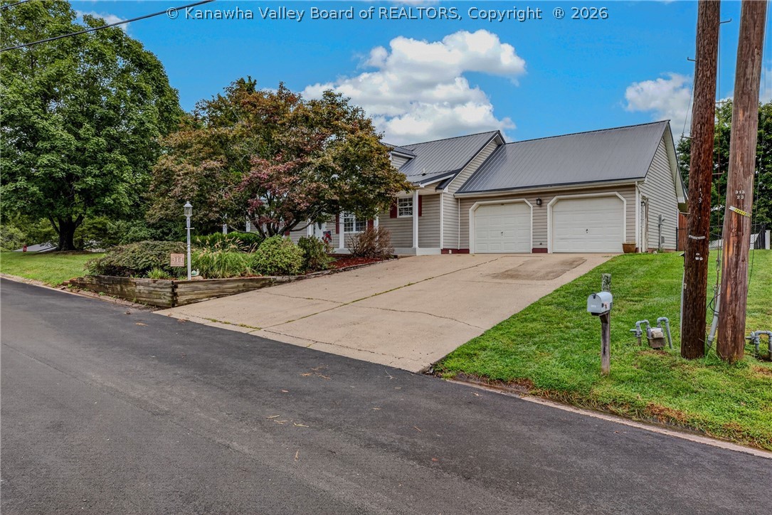 314 Cedar Crest Drive Ripley, WV 25271 - Photo 4 of 39 Gallery Image 4