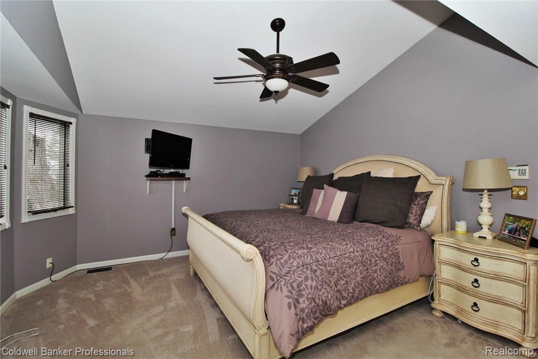 2793 Windemere Road Birmingham, MI 48009 - Photo 19 of 40 2793COLE (20).jpg