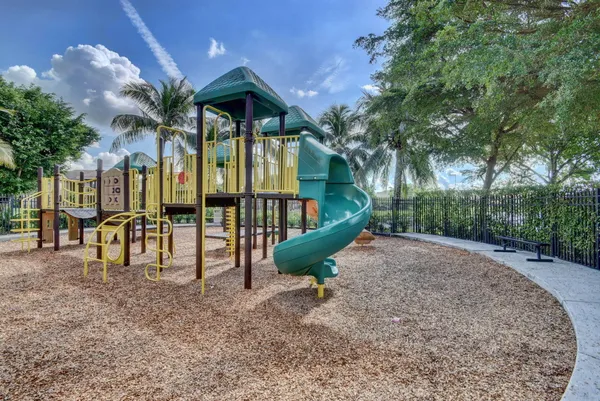$8,500 | 10337 Trianon Place, Wellington, FL 33449
