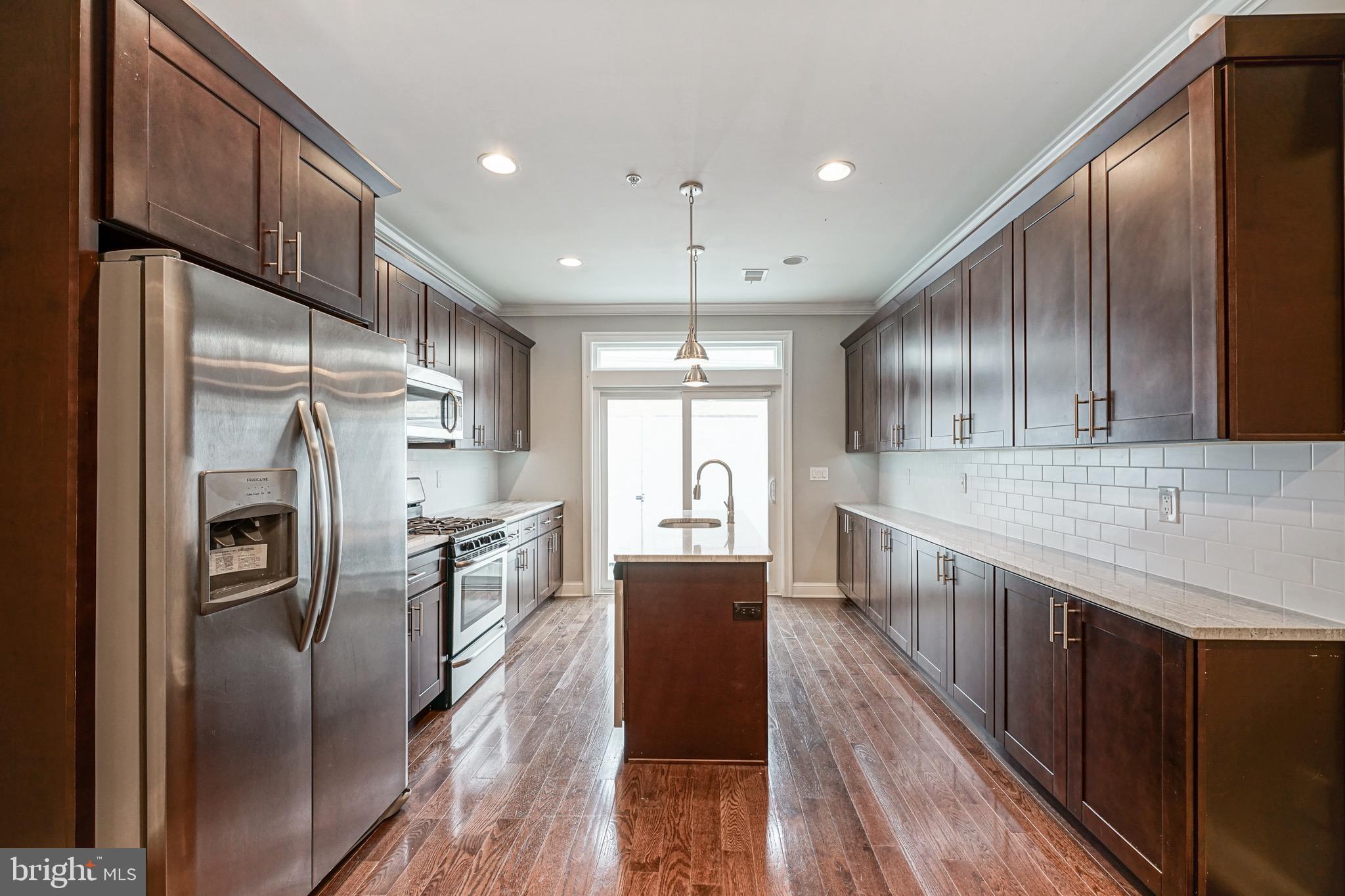 509 Mercy Street Philadelphia, PA 19148 - Photo 5 of 26 Kitchen