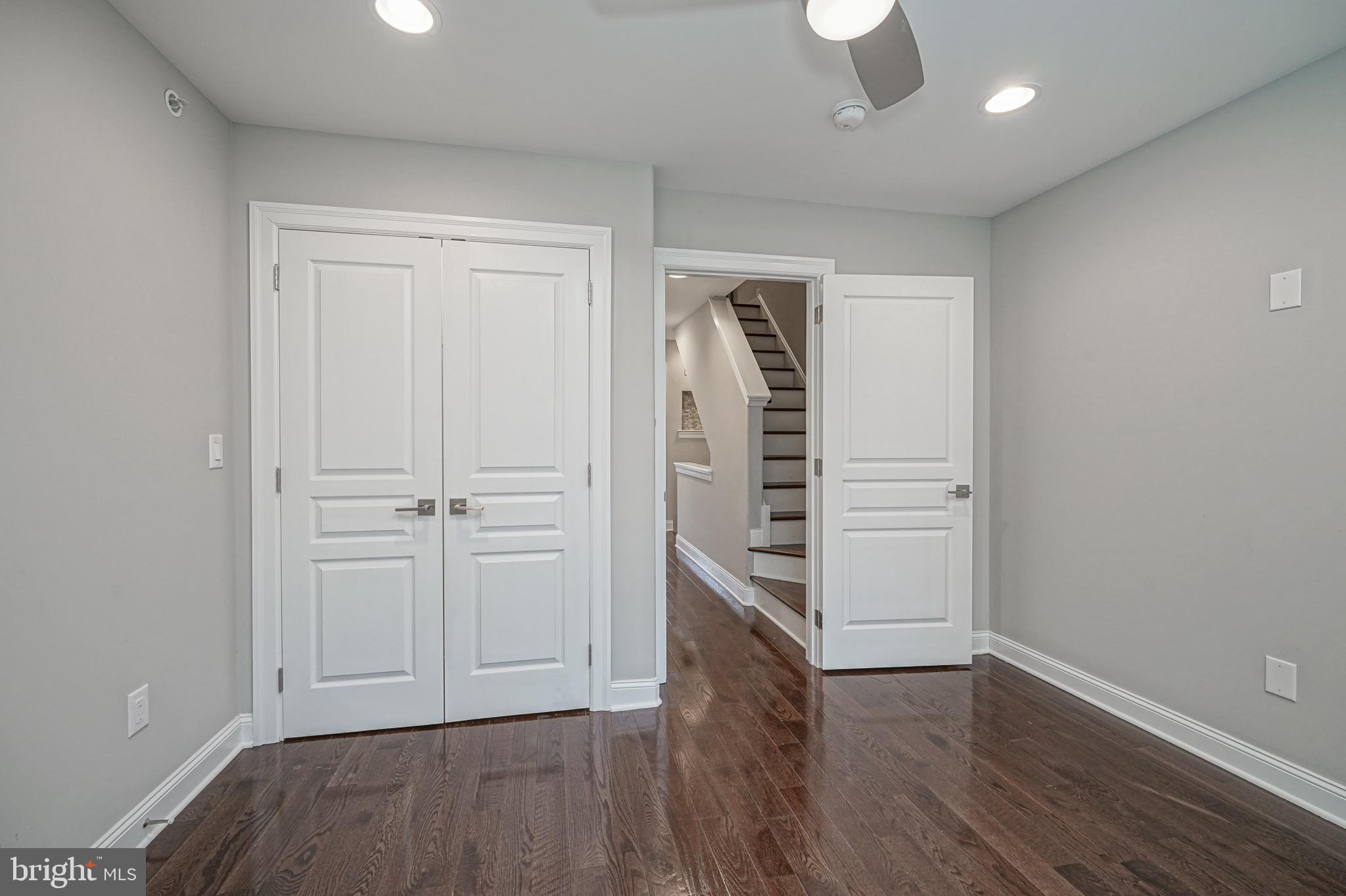 509 Mercy Street Philadelphia, PA 19148 - Photo 8 of 26 2nd Floor Front Bedroom