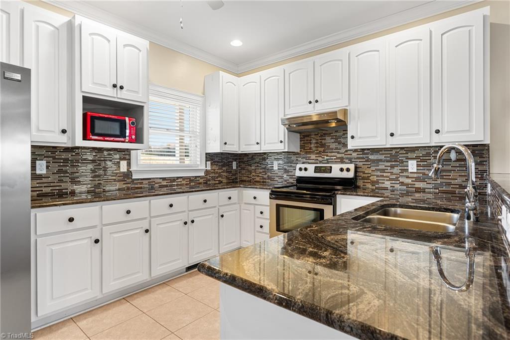 1276 Franklin Moore Road Madison, NC 27025 - Photo 5 of 39 Gallery Image 5