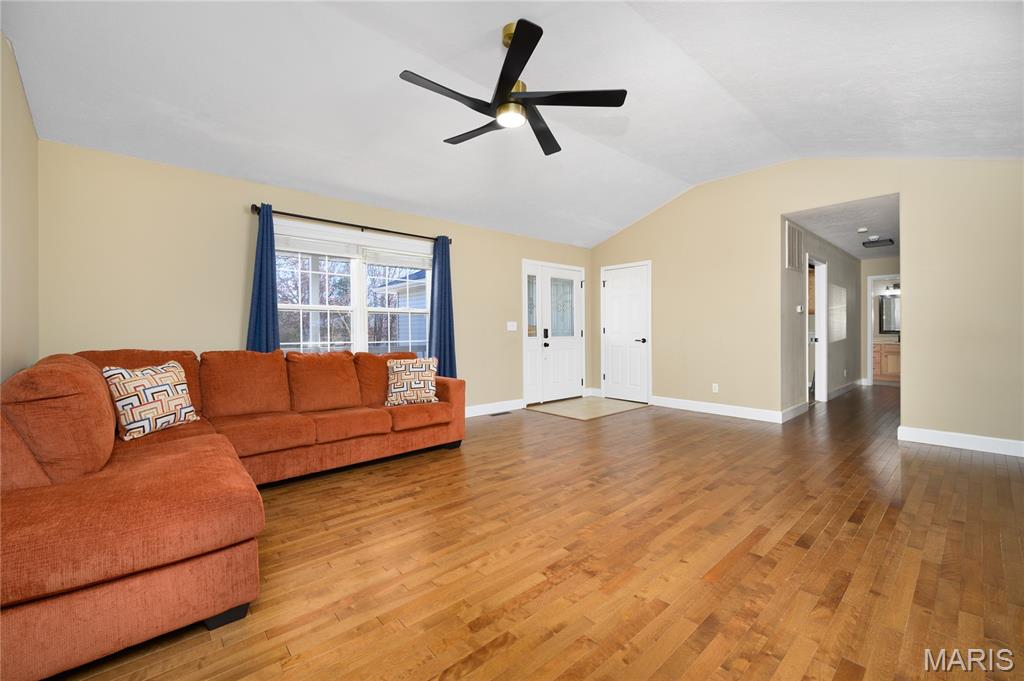 21042 Larson Road Waynesville, MO 65583 - Photo 10 of 59