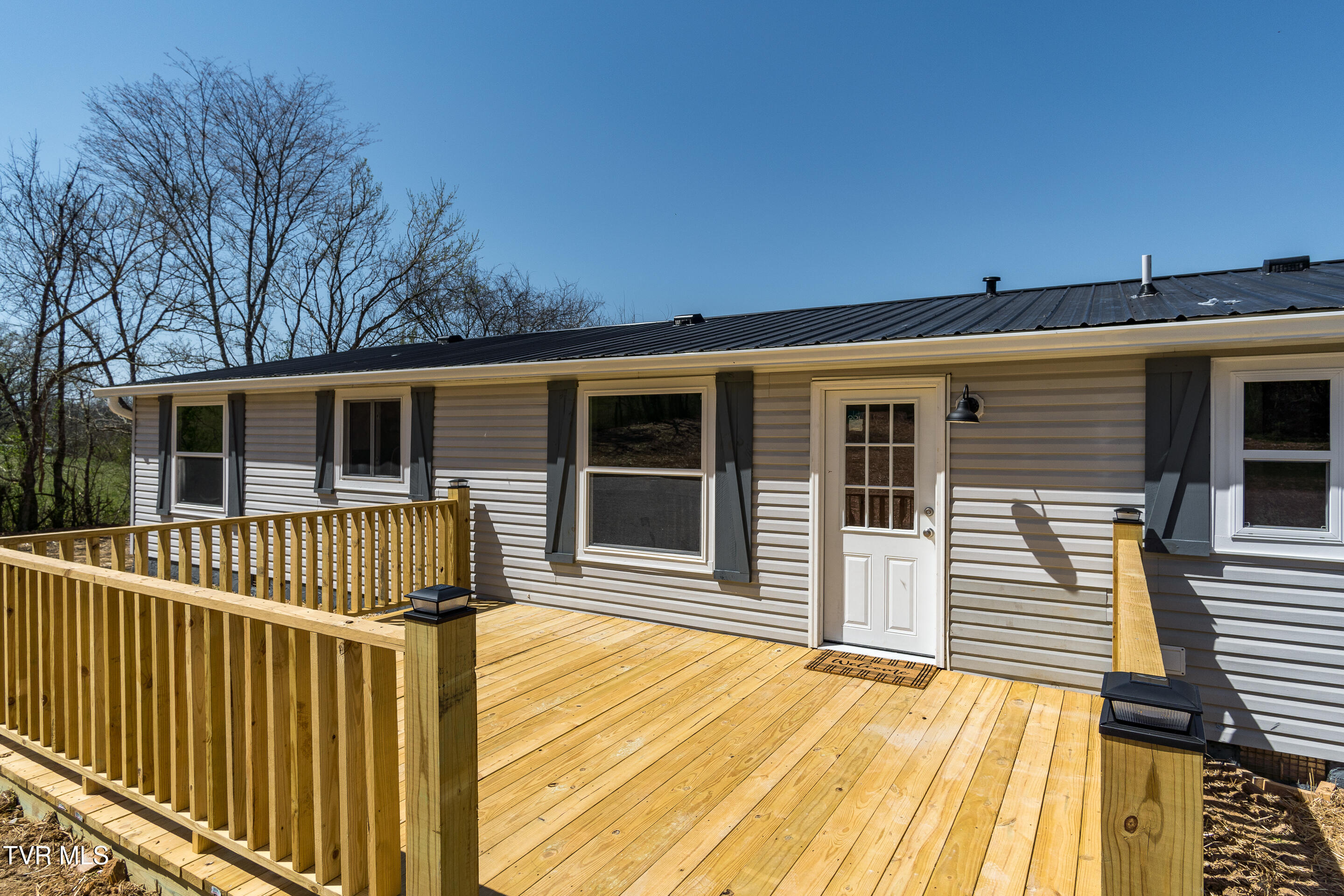 1400 West Pines Road Afton, TN 37616 - Photo 39 of 47 exterior-17