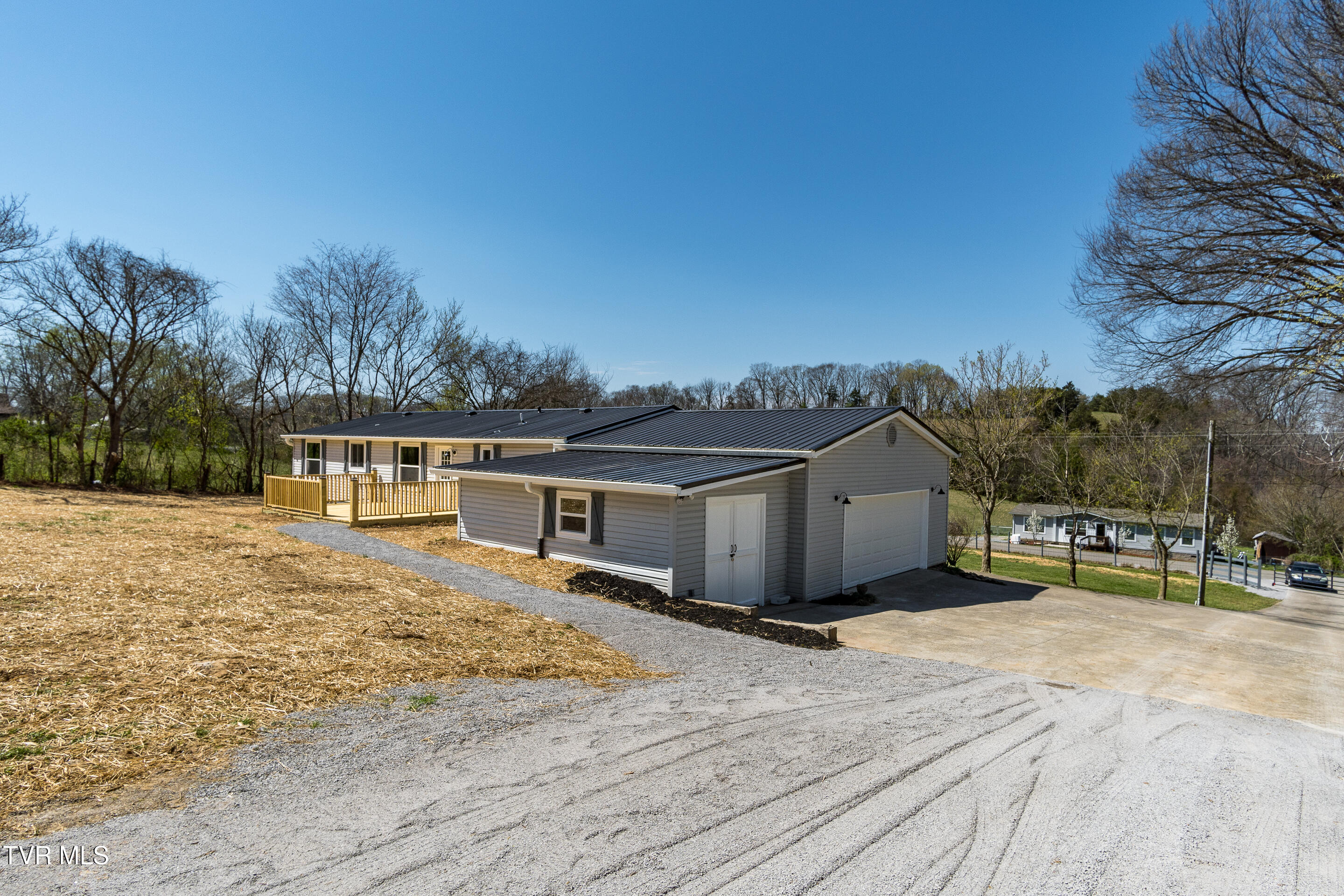 1400 West Pines Road Afton, TN 37616 - Photo 42 of 47 exterior-12