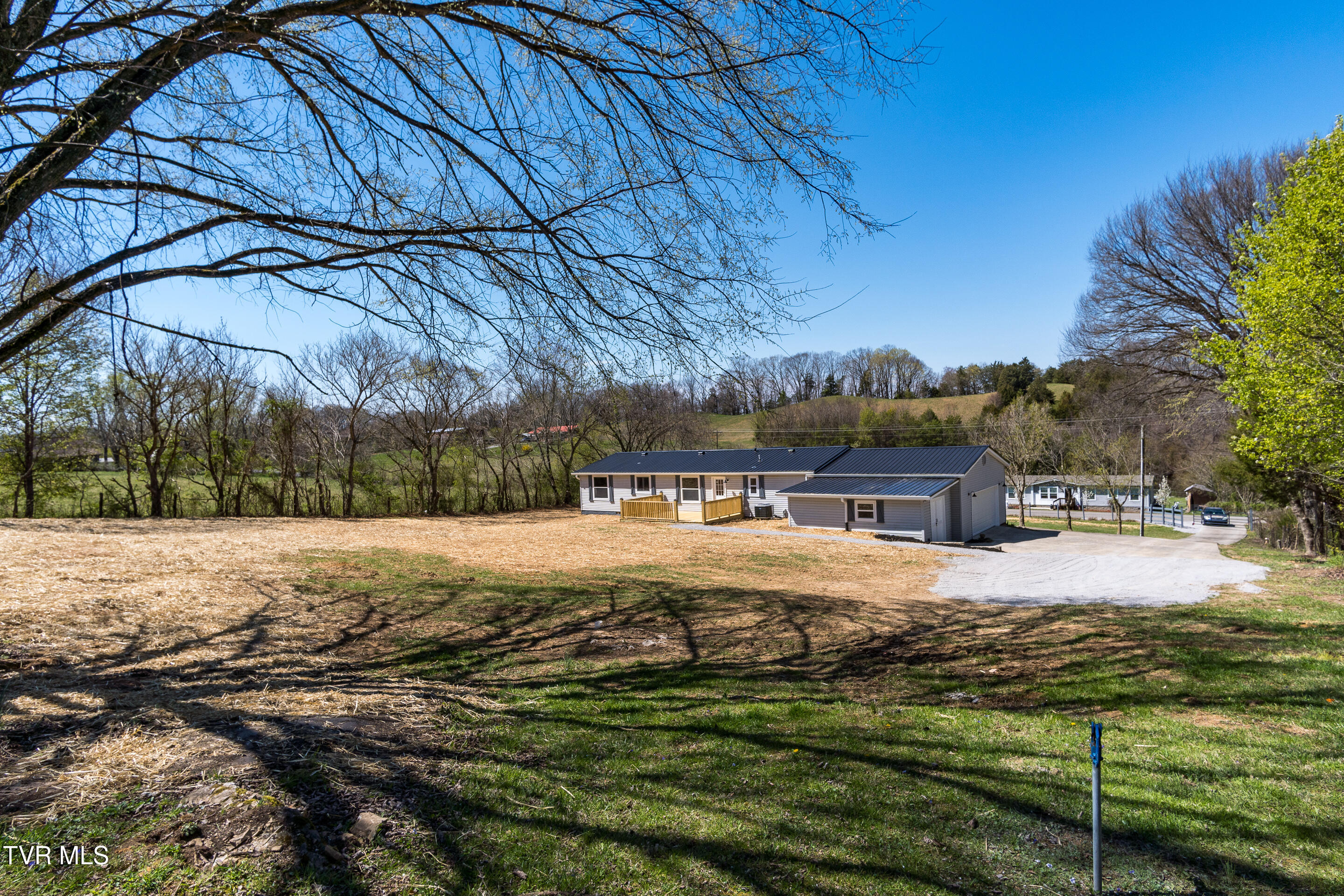 1400 West Pines Road Afton, TN 37616 - Photo 43 of 47 exterior-13