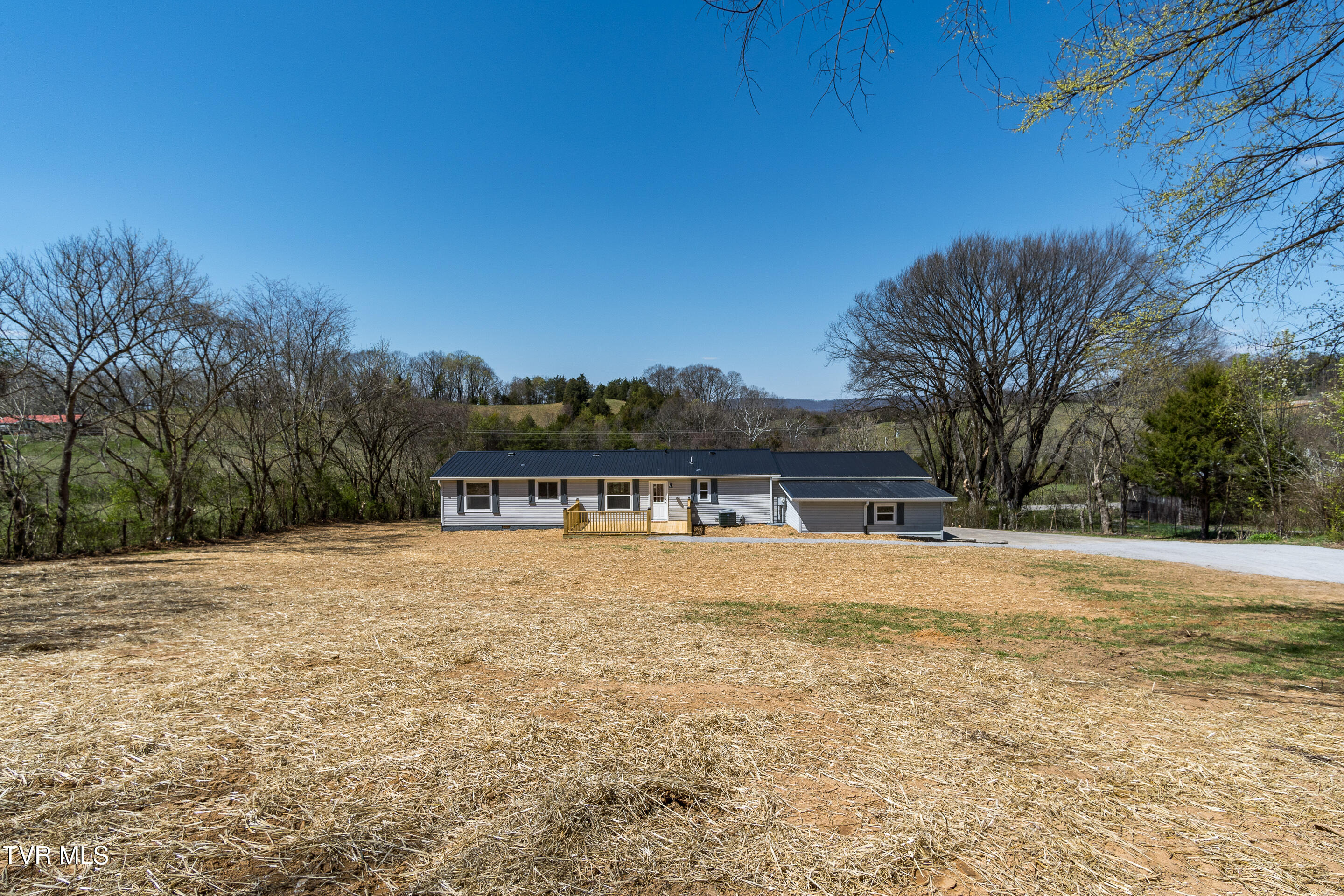 1400 West Pines Road Afton, TN 37616 - Photo 44 of 47 exterior-14