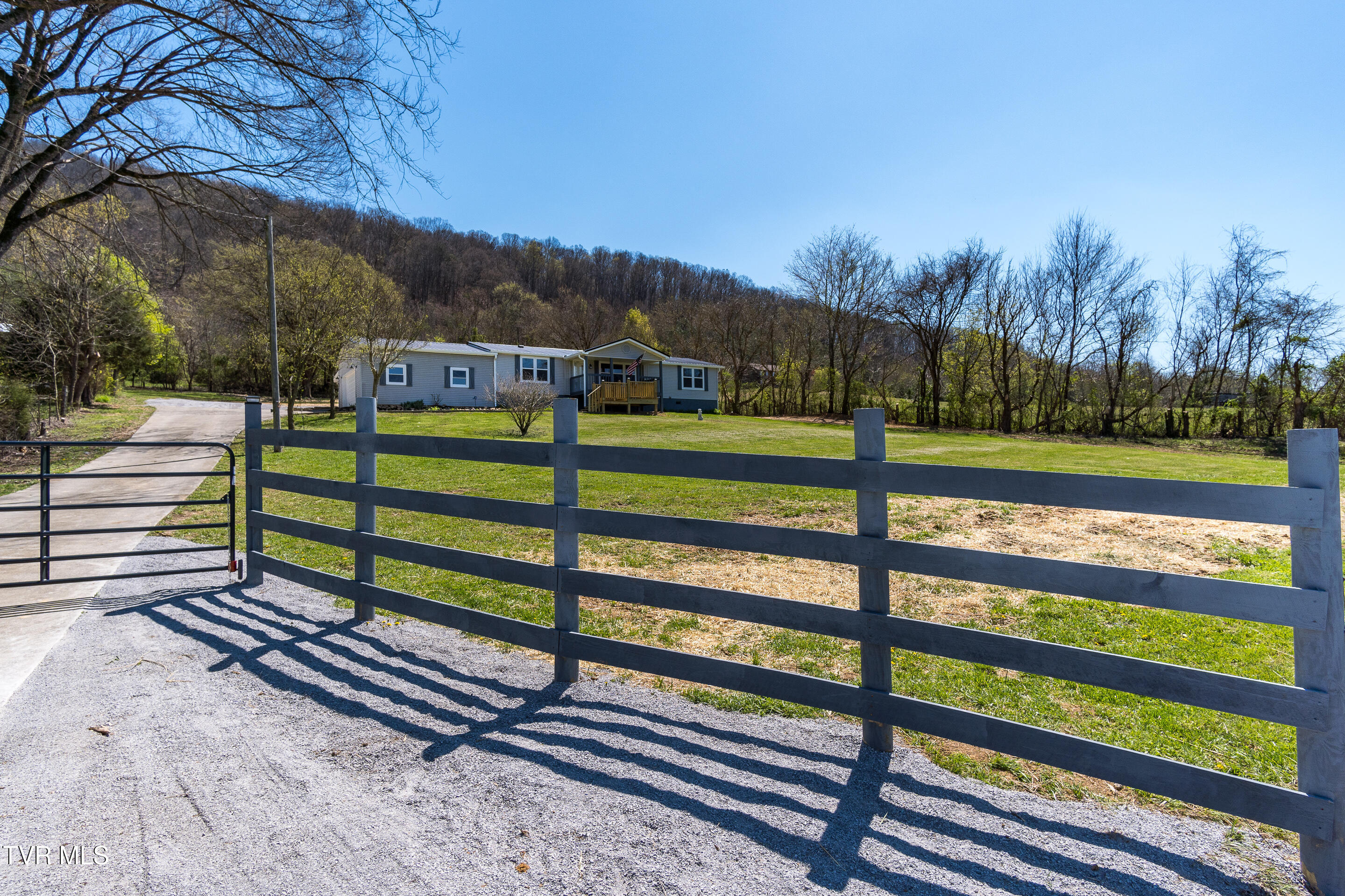 1400 West Pines Road Afton, TN 37616 - Photo 46 of 47 exterior-1