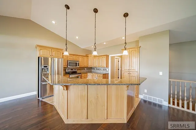 $460,000 | 408 Tapitio Drive, Idaho Falls, ID 83401