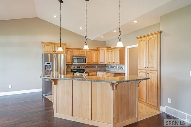 $460,000 | 408 Tapitio Drive, Idaho Falls, ID 83401