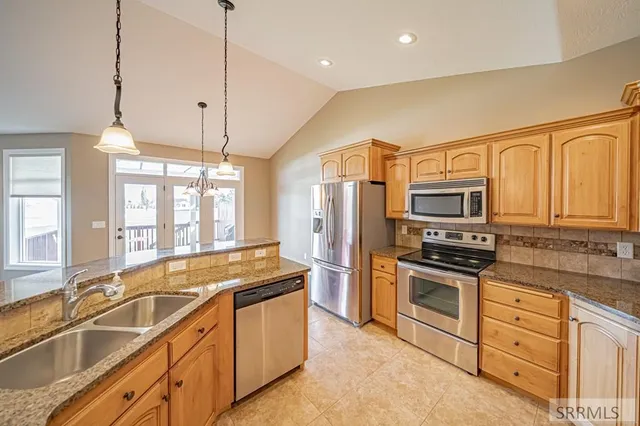 $460,000 | 408 Tapitio Drive, Idaho Falls, ID 83401