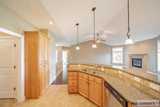 $460,000 | 408 Tapitio Drive, Idaho Falls, ID 83401