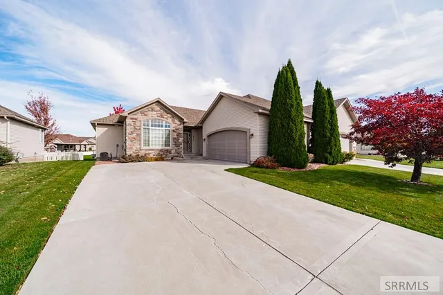 $460,000 | 408 Tapitio Drive, Idaho Falls, ID 83401
