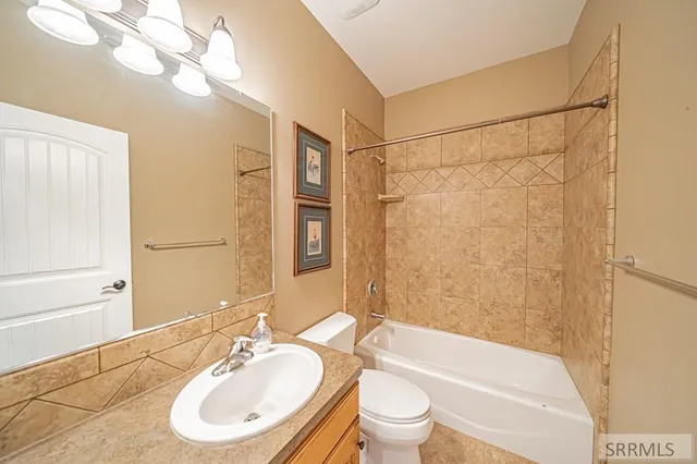 $460,000 | 408 Tapitio Drive, Idaho Falls, ID 83401