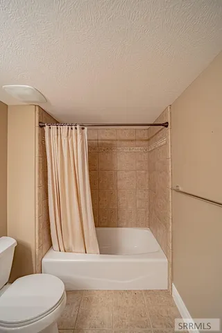 $460,000 | 408 Tapitio Drive, Idaho Falls, ID 83401