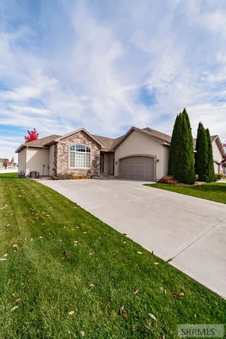 $460,000 | 408 Tapitio Drive, Idaho Falls, ID 83401
