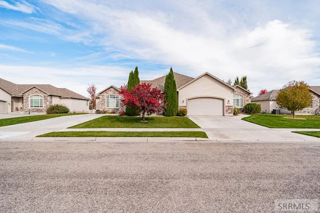 $460,000 | 408 Tapitio Drive, Idaho Falls, ID 83401