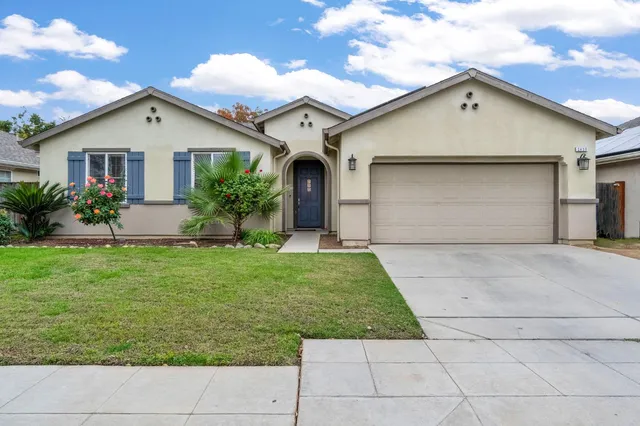 $405,000 | 2430 South Hayston Avenue, Fresno, CA 93725