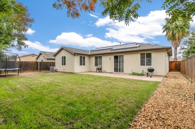 $405,000 | 2430 South Hayston Avenue, Fresno, CA 93725