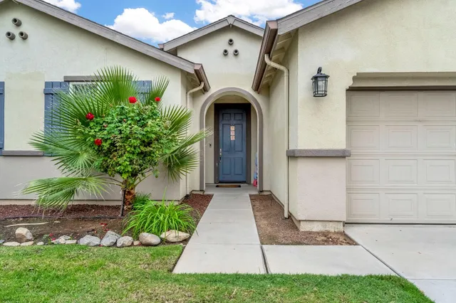 $405,000 | 2430 South Hayston Avenue, Fresno, CA 93725