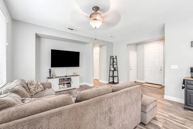 $405,000 | 2430 South Hayston Avenue, Fresno, CA 93725