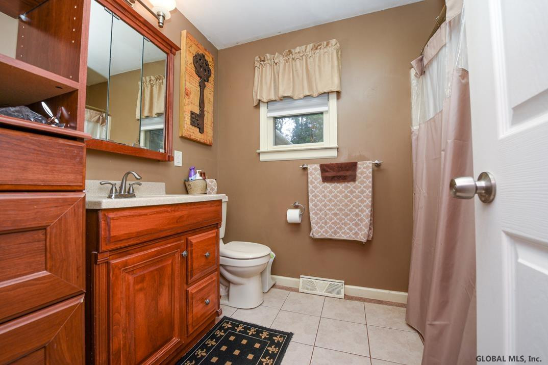 1069 Wtry Road Niskayuna, NY 12309 - Photo 13 of 34 Photo 14