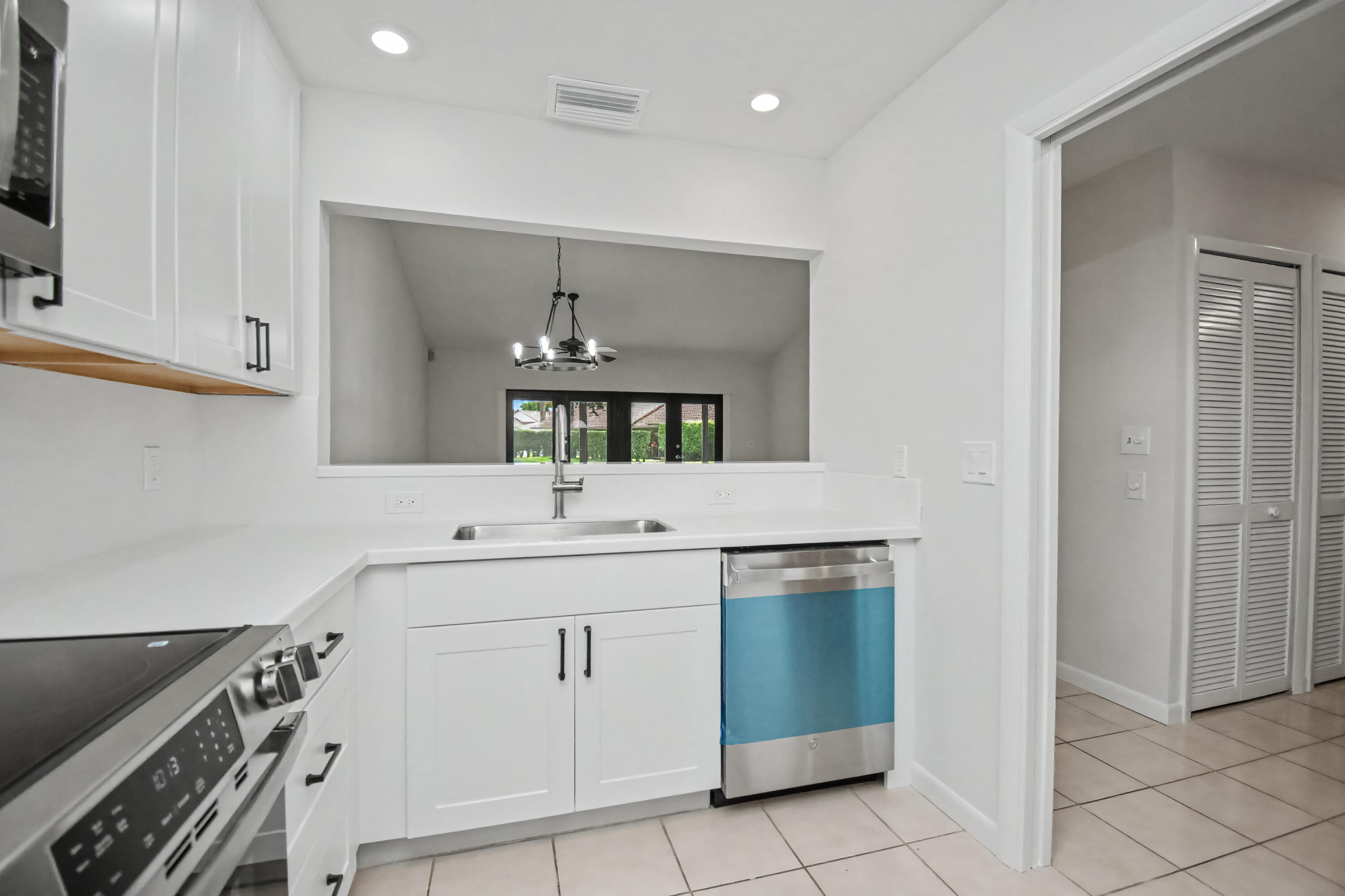 21642 Guadalajara Avenue Boca Raton, FL 33433 - Photo 17 of 30 A0A66661-FBC7-4CDD-9005-2DA53D61A539