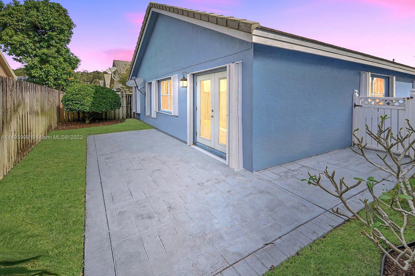 Forest Ridge Cluster Homes Davie, FL 33328 - Photo 30 of 39