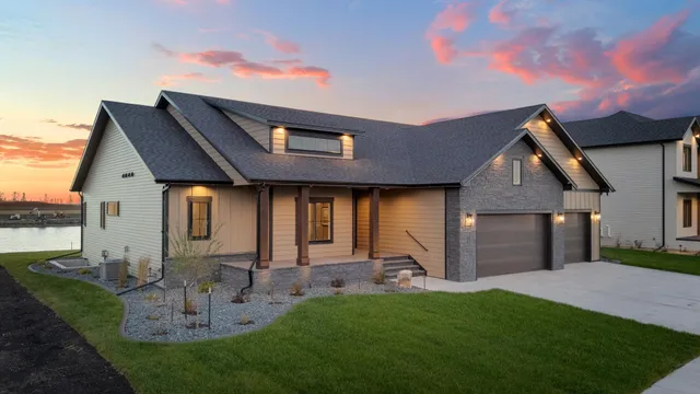 $1,299,900 | 8153 Memory Lane, Horace, ND 58047
