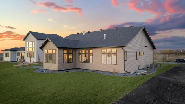 $1,299,900 | 8153 Memory Lane, Horace, ND 58047