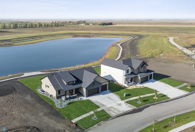 $1,299,900 | 8153 Memory Lane, Horace, ND 58047
