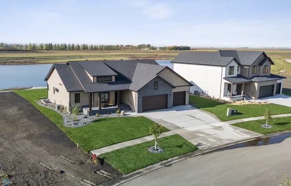 $1,299,900 | 8153 Memory Lane, Horace, ND 58047