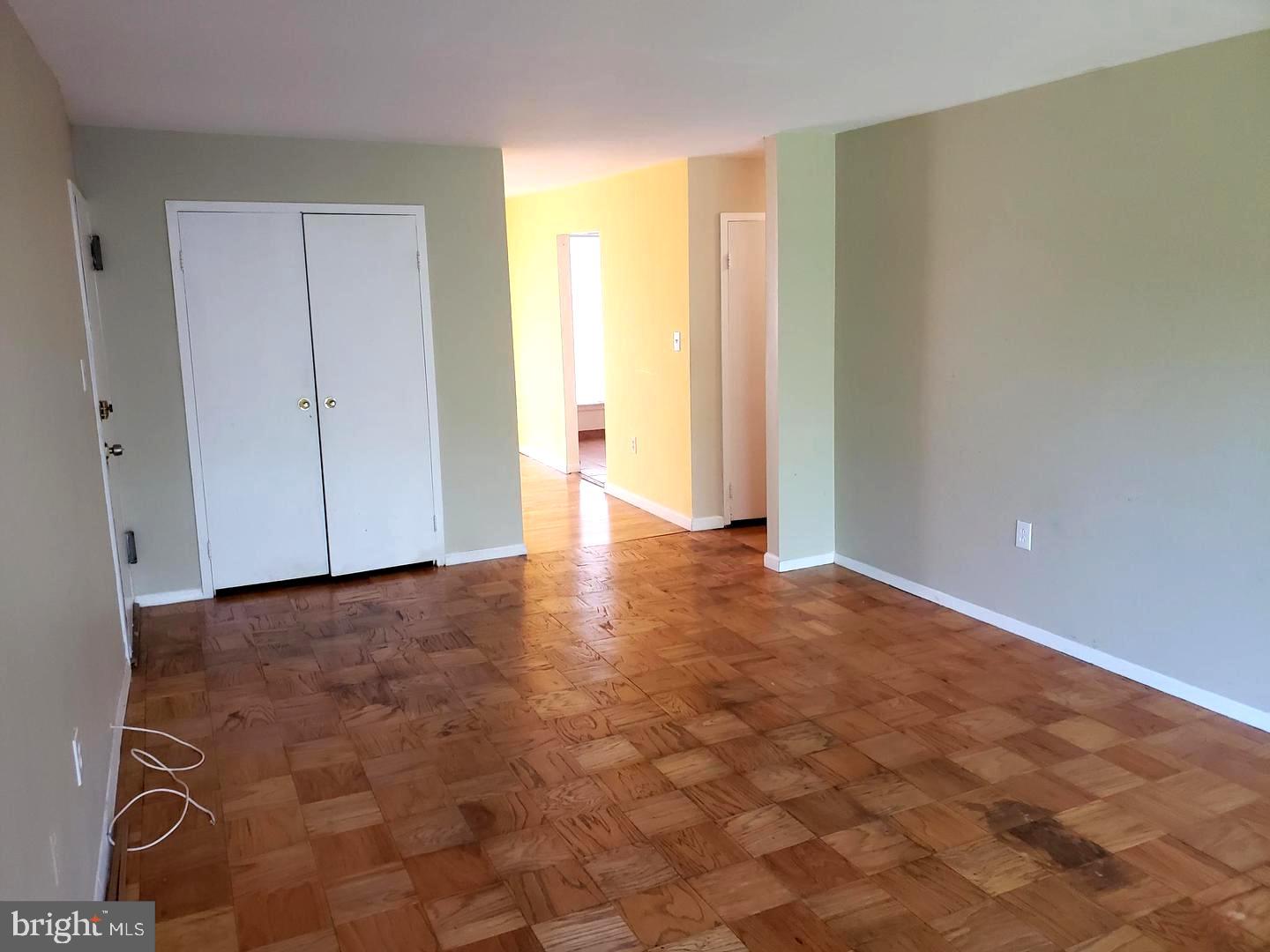 3906 Bel Pre Road, Unit 5 Silver Spring, MD 20906 - Photo 2 of 16 Livingroom