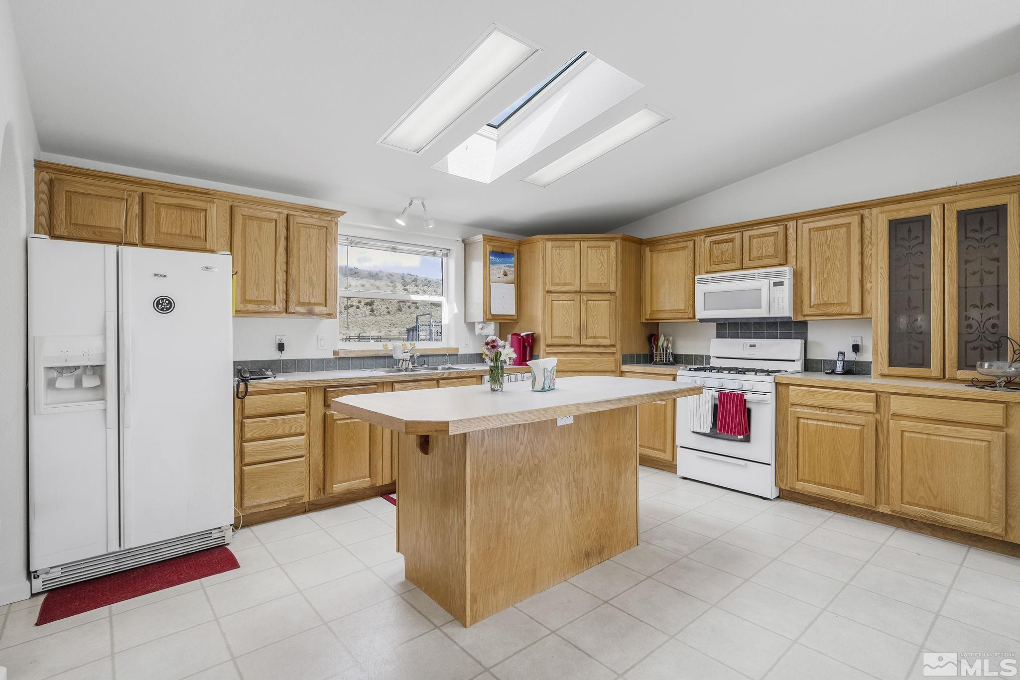 10990 Deodar Way Reno, NV 89506 - Photo 11 of 37 Photo 13