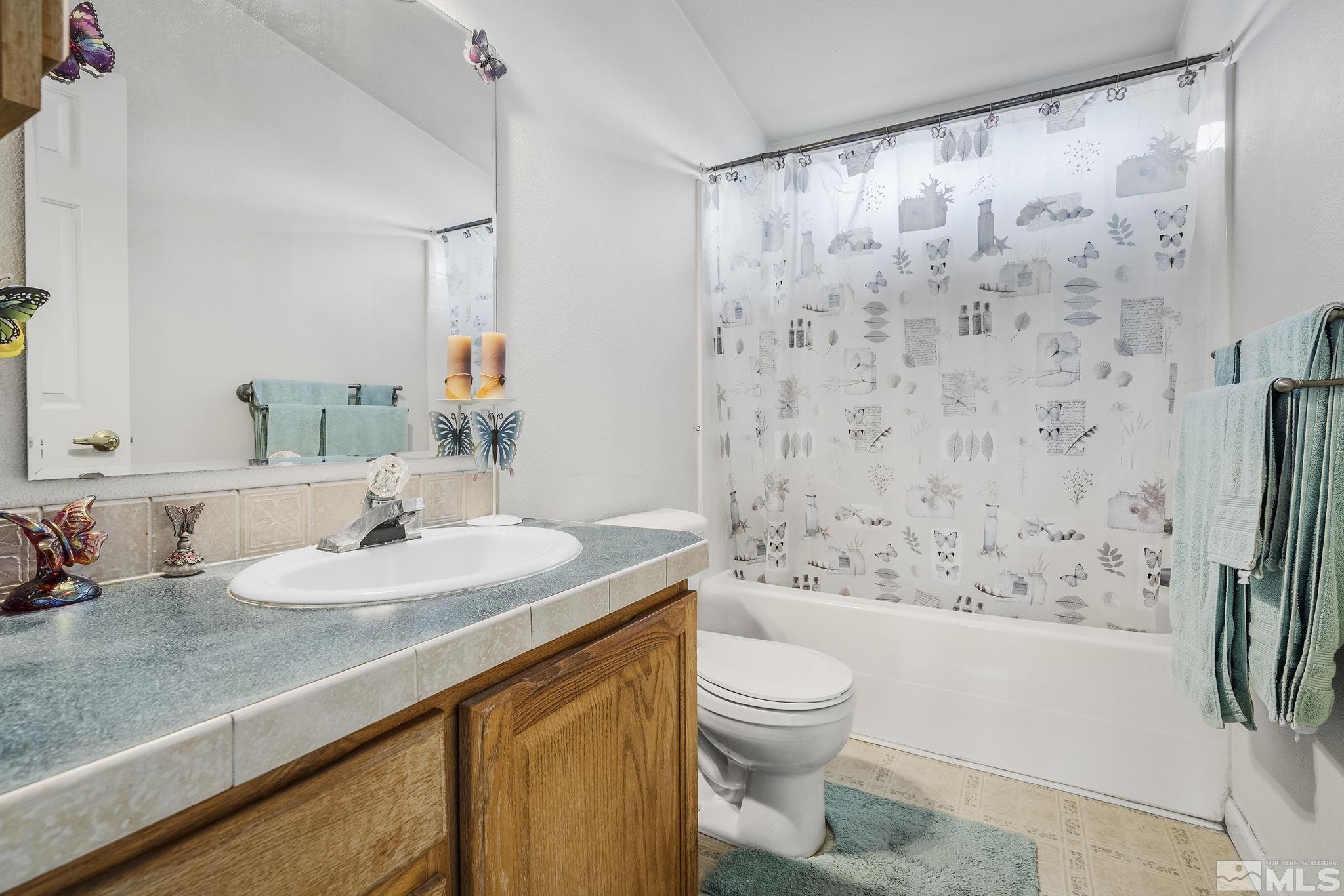 10990 Deodar Way Reno, NV 89506 - Photo 18 of 37 Photo 20