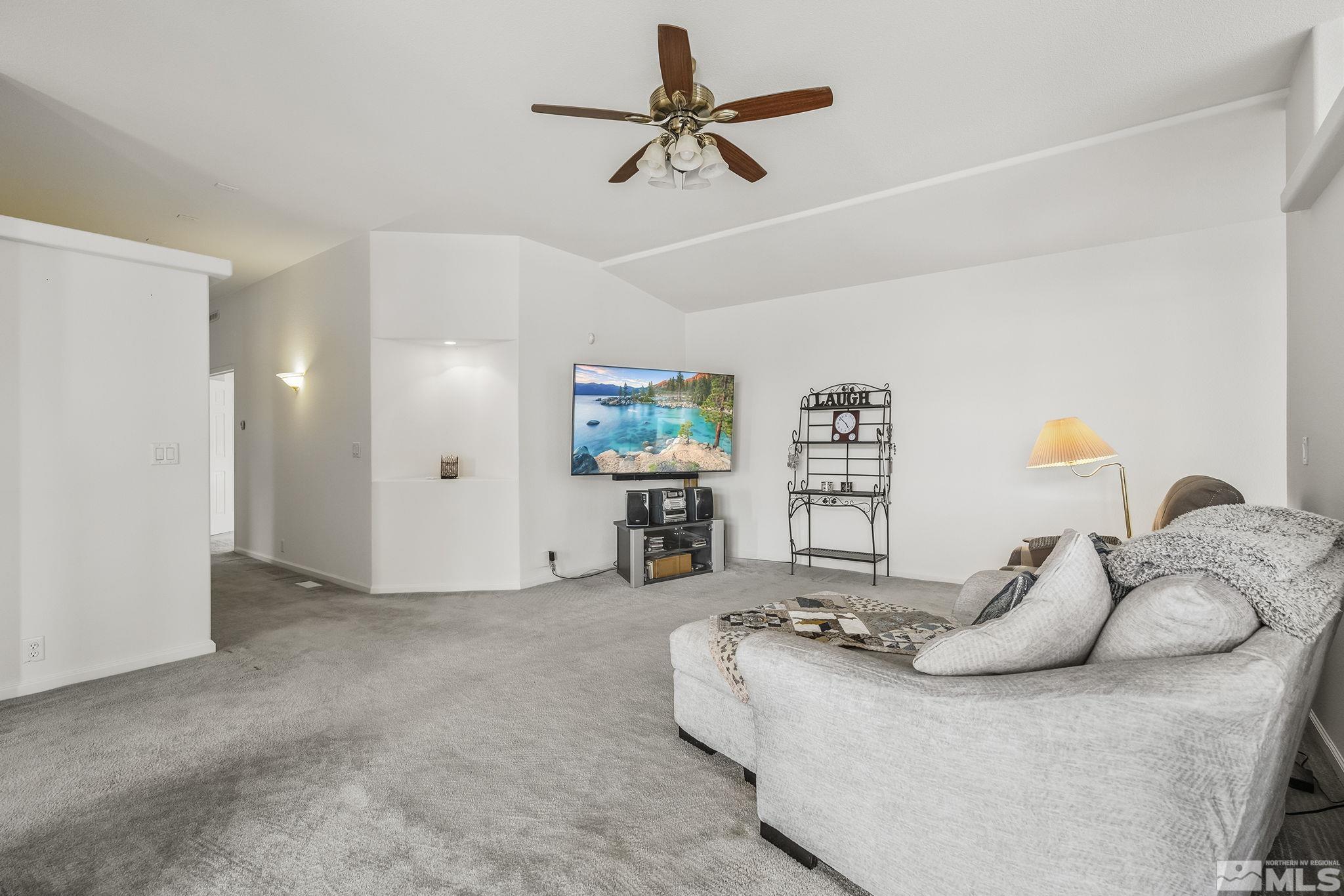 10990 Deodar Way Reno, NV 89506 - Photo 5 of 37 Photo 7