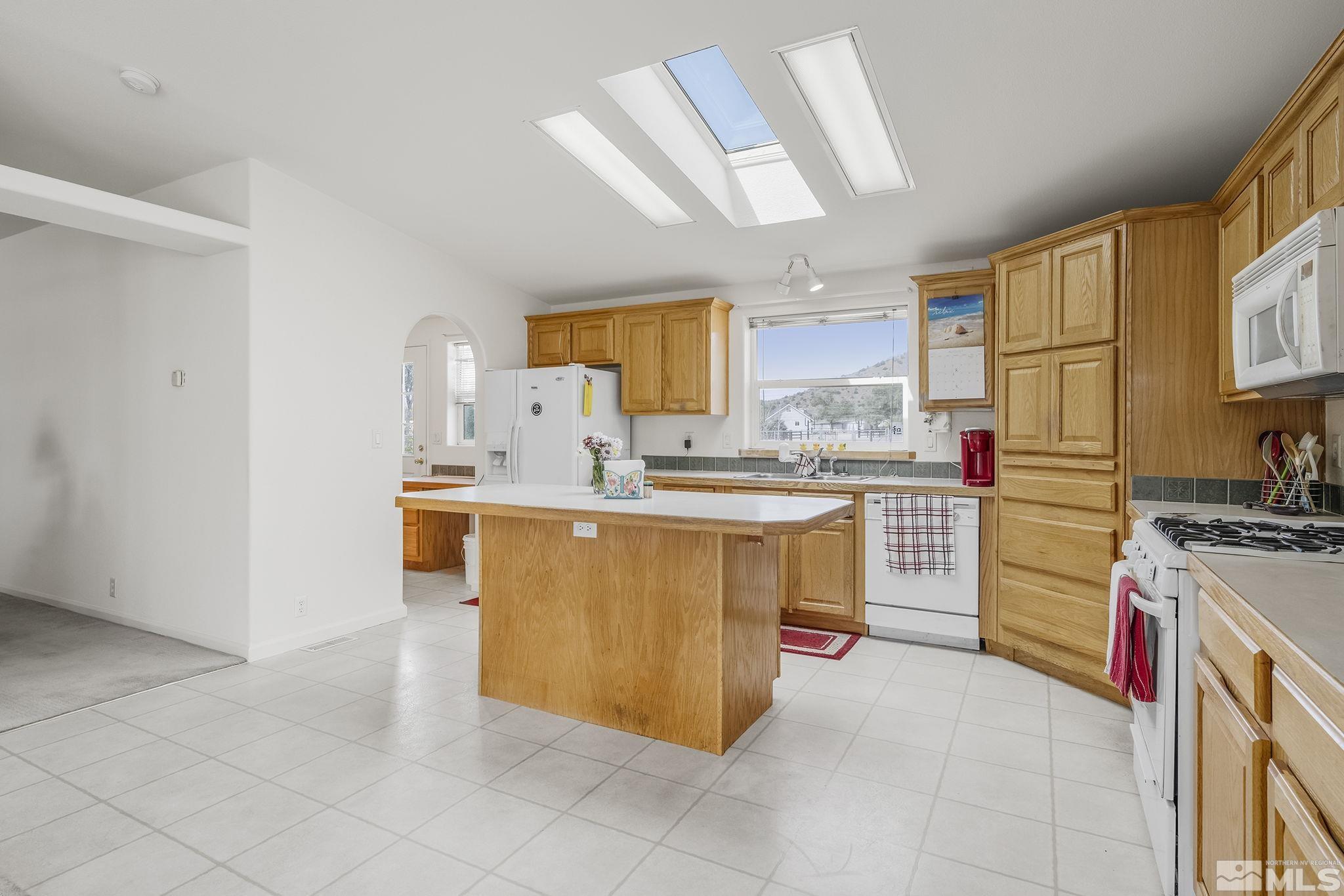 10990 Deodar Way Reno, NV 89506 - Photo 10 of 37 Photo 12
