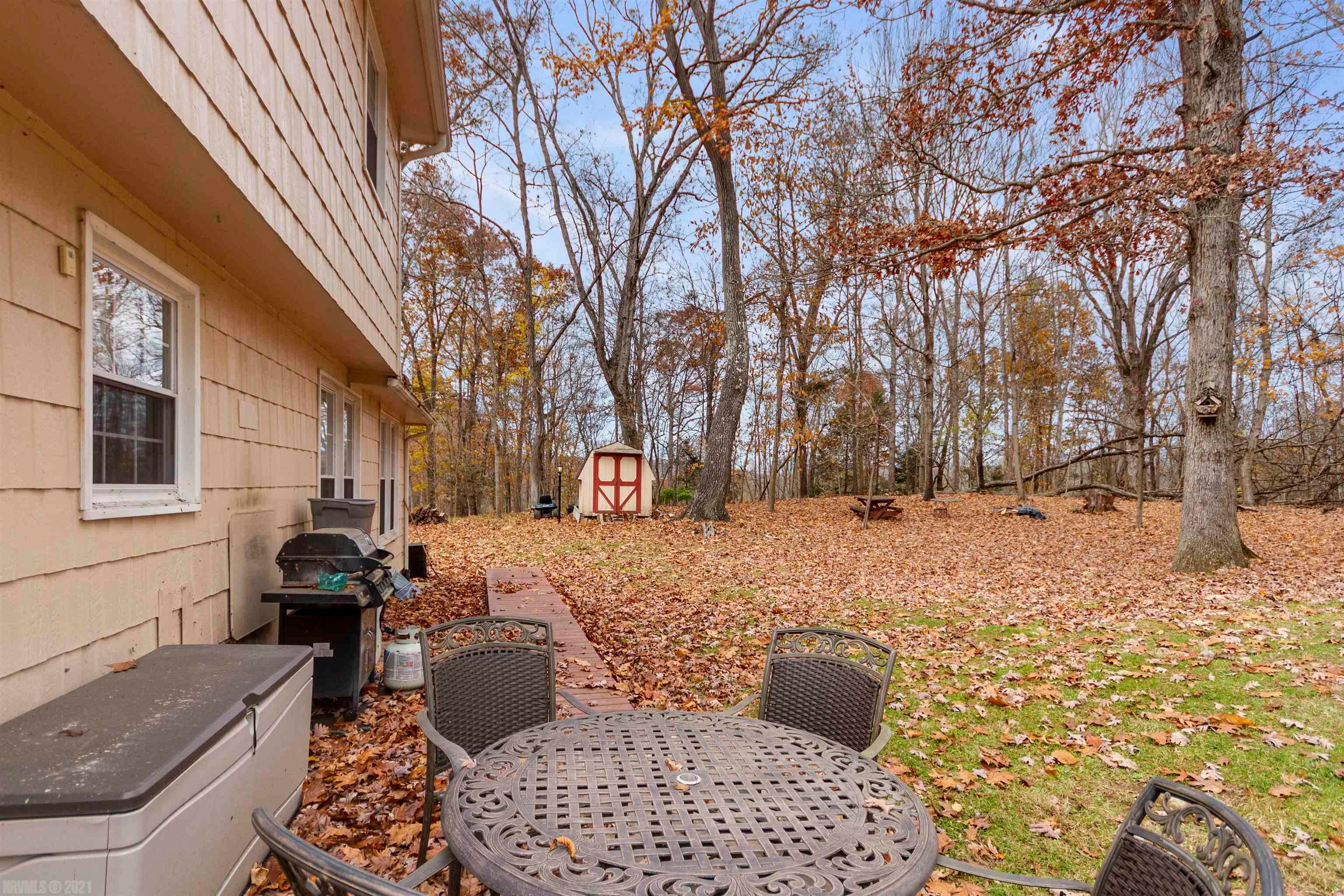 7388 River Bluff Road Radford, VA 24141 - Photo 28 of 34 Gallery Image 28