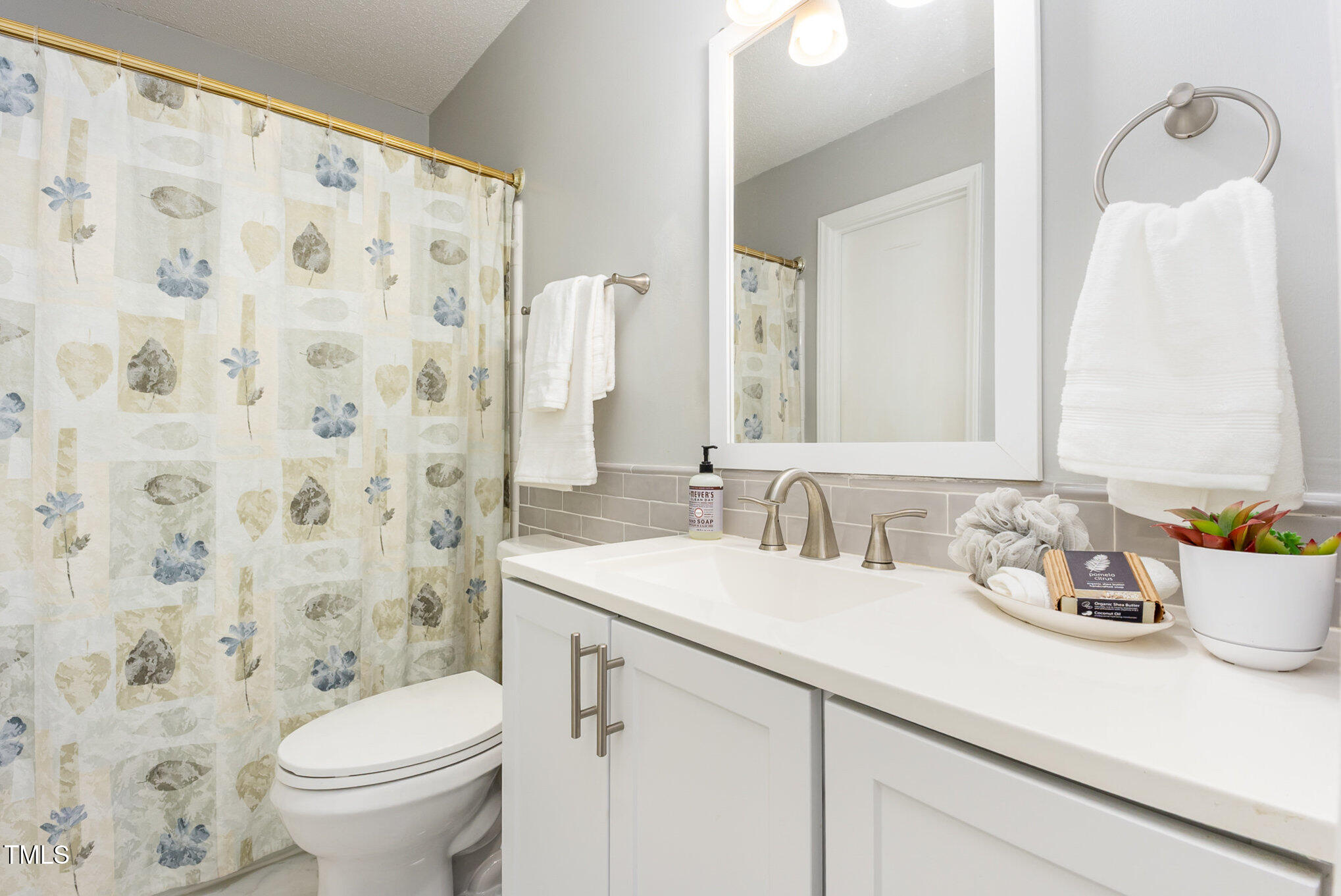 404 Southwest Maynard Road Cary, NC 27511 - Photo 15 of 26 015_cj4a3966-edit_46
