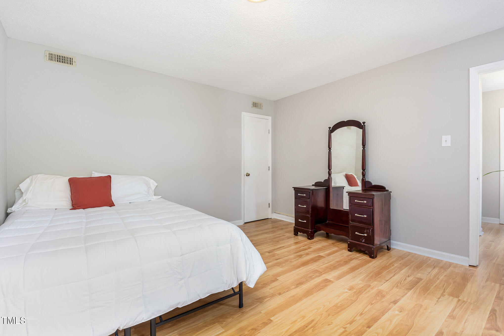 404 Southwest Maynard Road Cary, NC 27511 - Photo 19 of 26 019_cj4a3986-edit_373