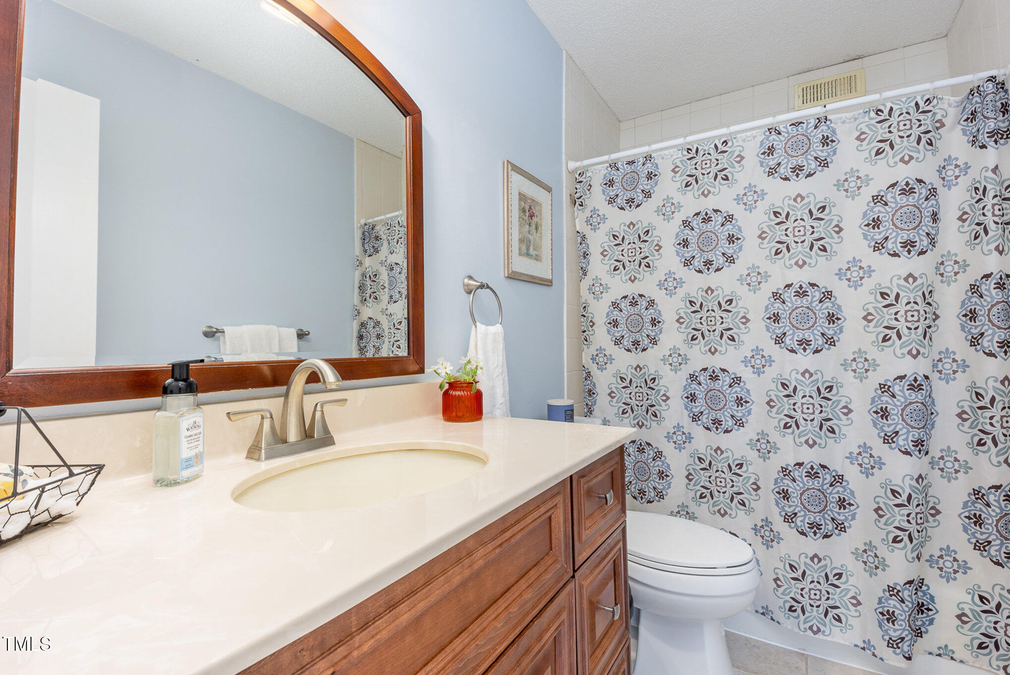 404 Southwest Maynard Road Cary, NC 27511 - Photo 21 of 26 021_cj4a3983-edit_645