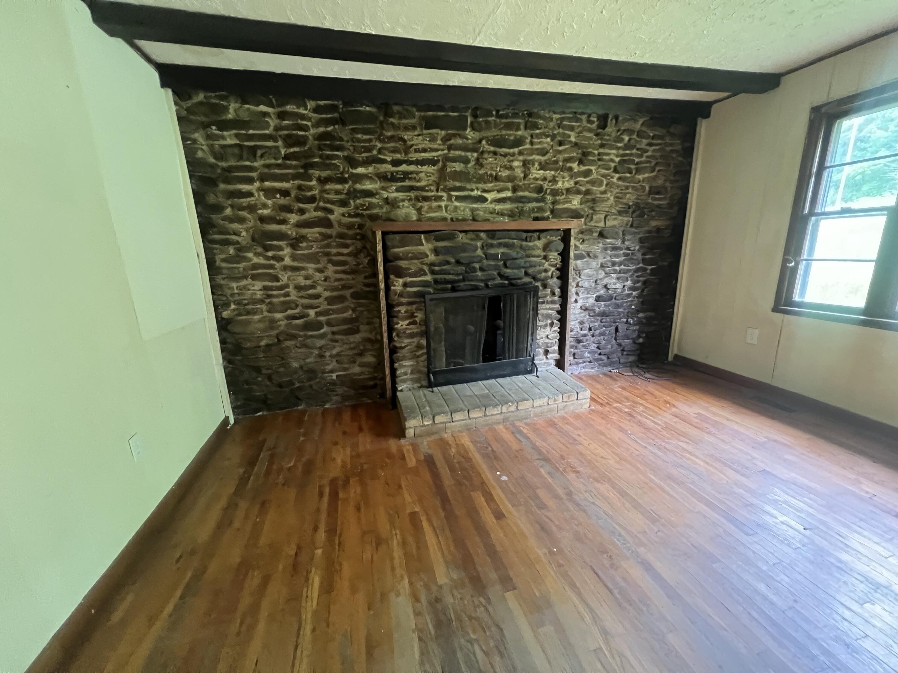 233 Silo Road Beattyville, KY 41311 - Photo 22 of 29 IMG_2719