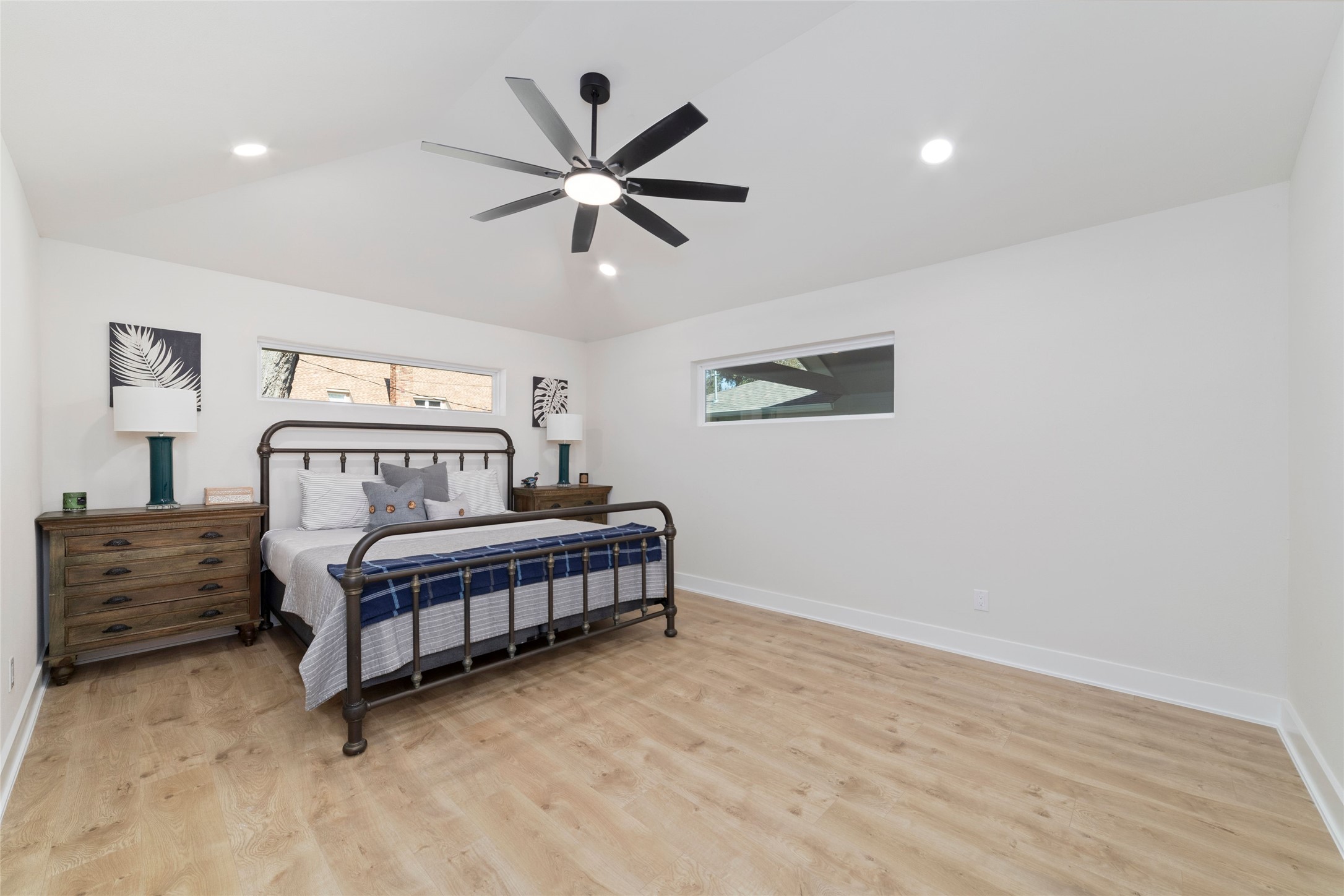 9902 Hornpipe Lane Houston, TX 77080 - Photo 18 of 30 Master Bedroom with newly vaulted ceiling and added windows.