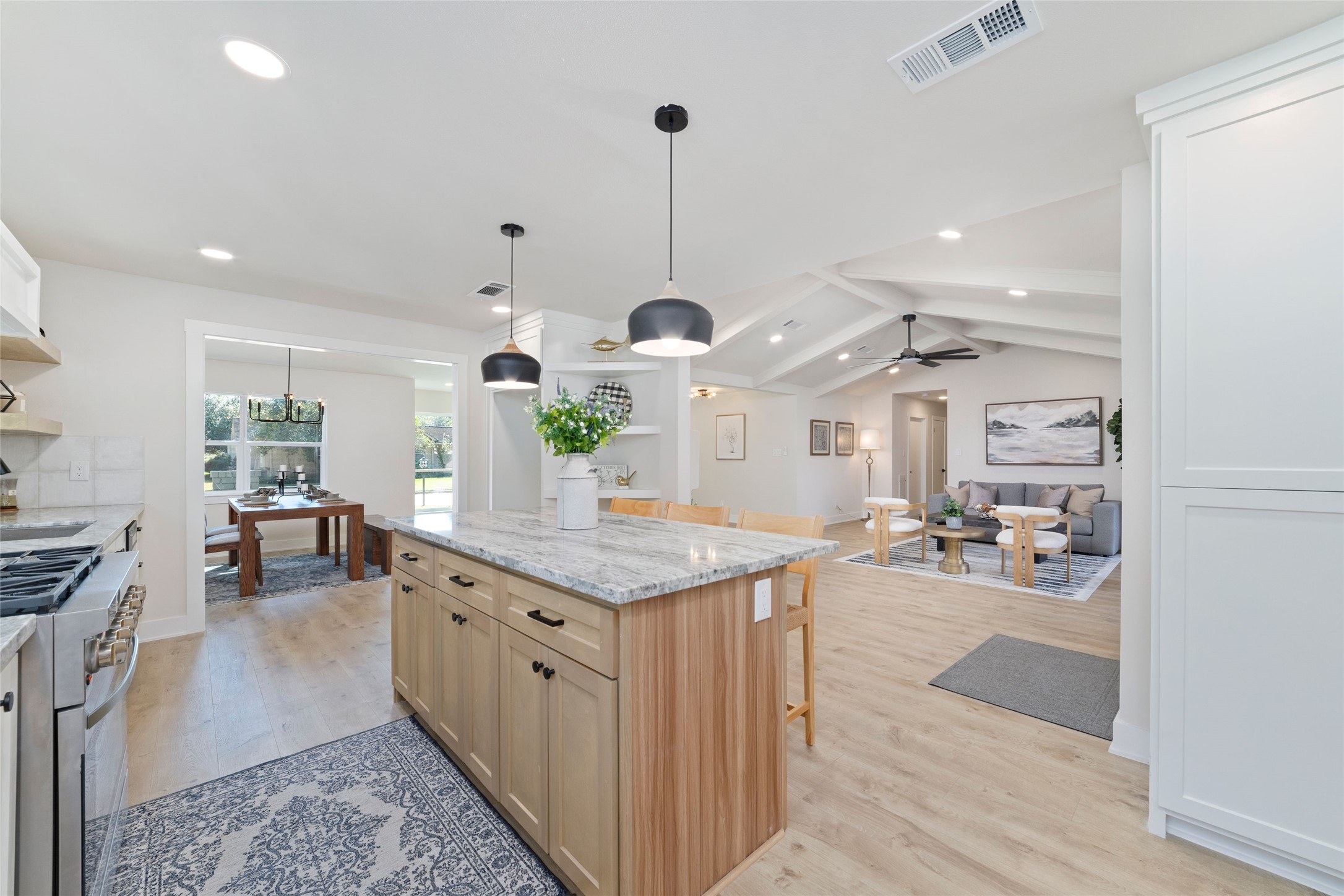 9902 Hornpipe Lane Houston, TX 77080 - Photo 8 of 30 Kitchen