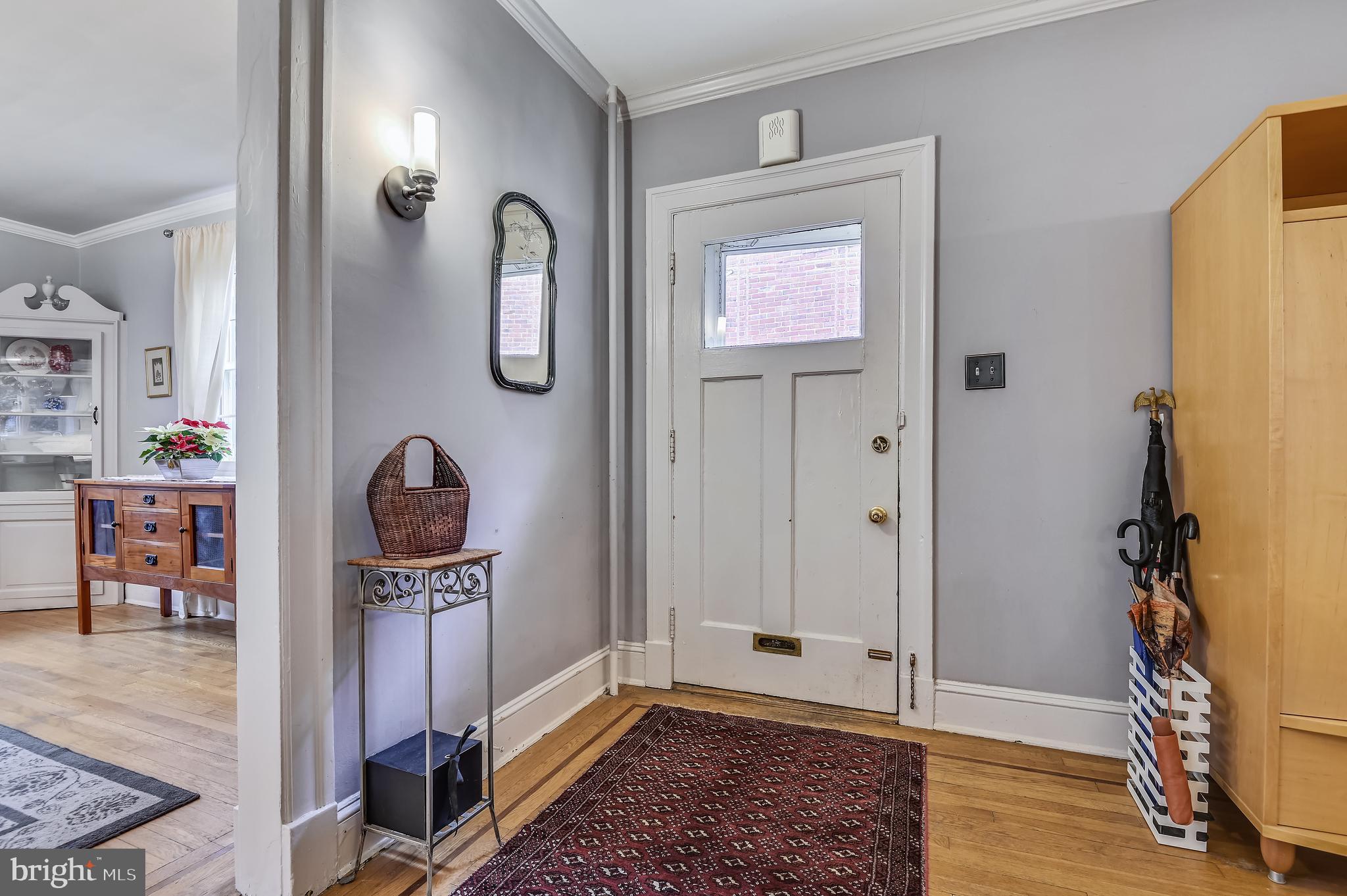605 Stoneleigh Road Baltimore, MD 21212 - Photo 4 of 62 Gracious Entrance Foyer