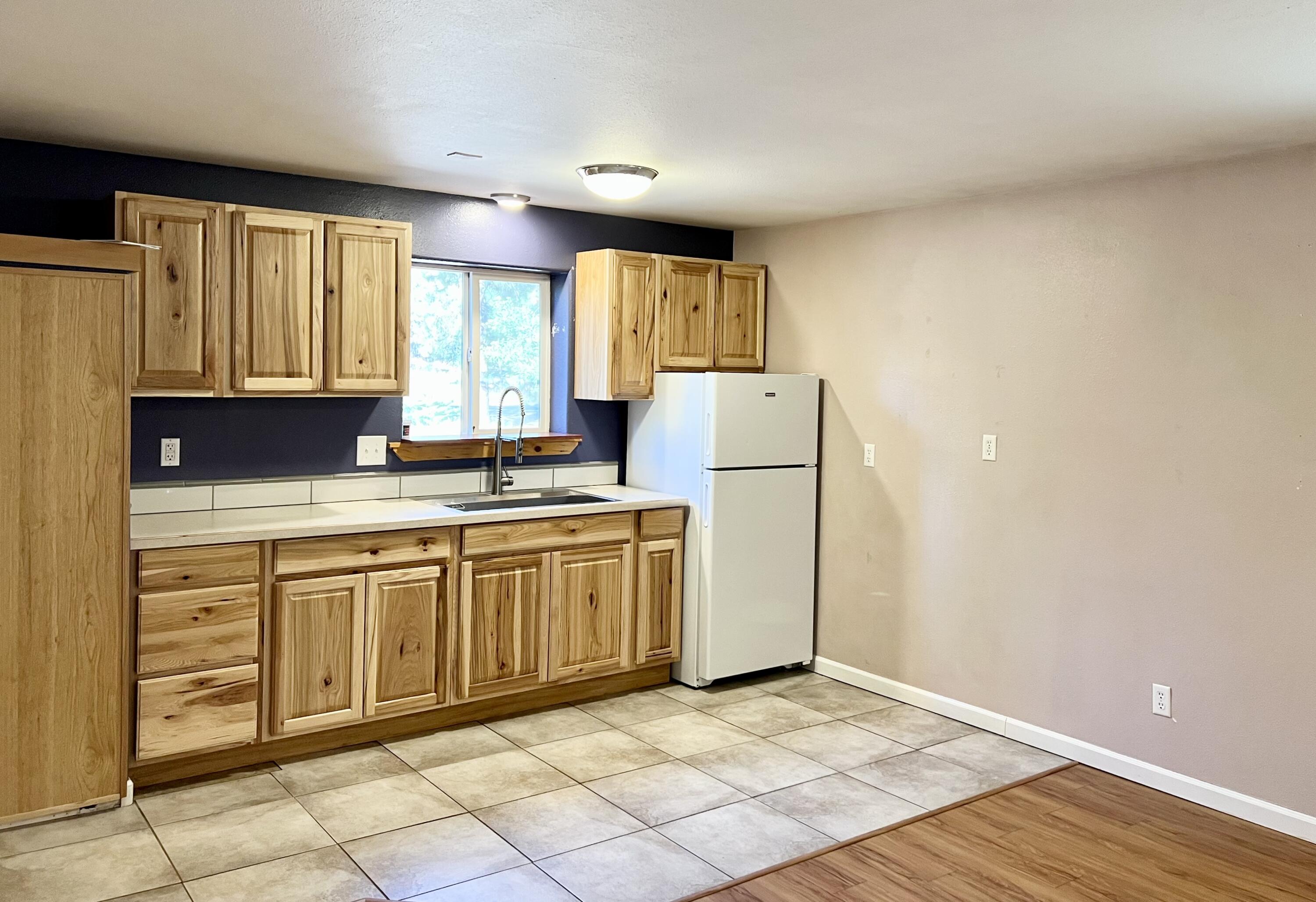 60492 Zuni Road Bend, OR 97702 - Photo 5 of 19 Kitchen area