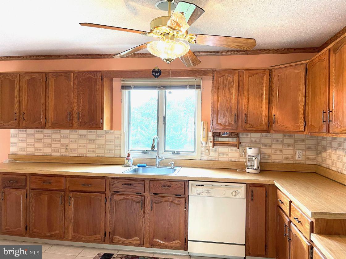 16 Elm Road Manahawkin, NJ 08050 - Photo 15 of 36