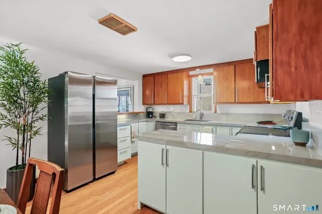 $675,000 | 12 Arbor Court, Norwalk, CT 06854